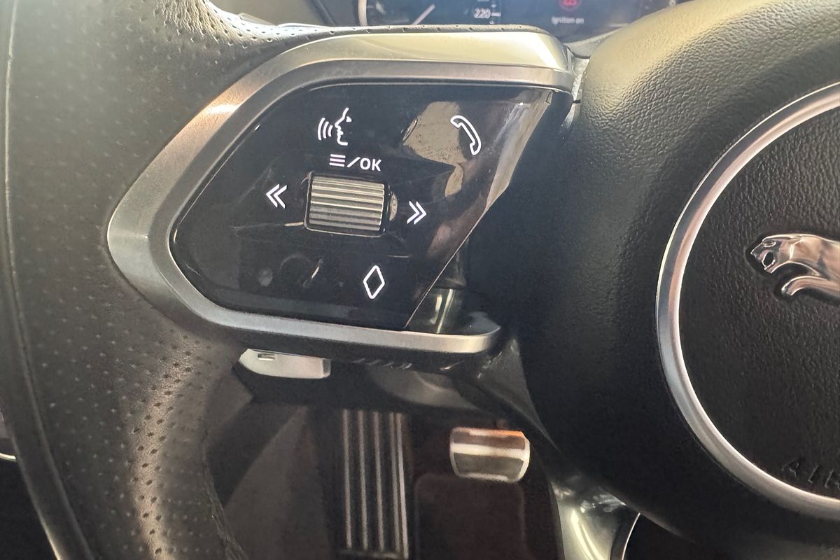 2022 Jaguar E-PACE P250 R-Dynamic S X540