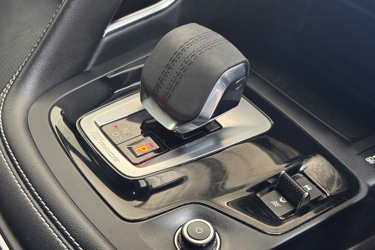 2022 Jaguar E-PACE P250 R-Dynamic S X540