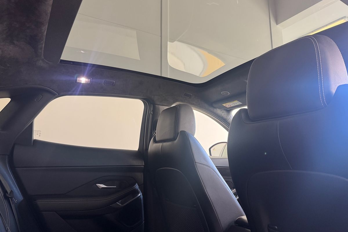 2022 Jaguar E-PACE P250 R-Dynamic S X540