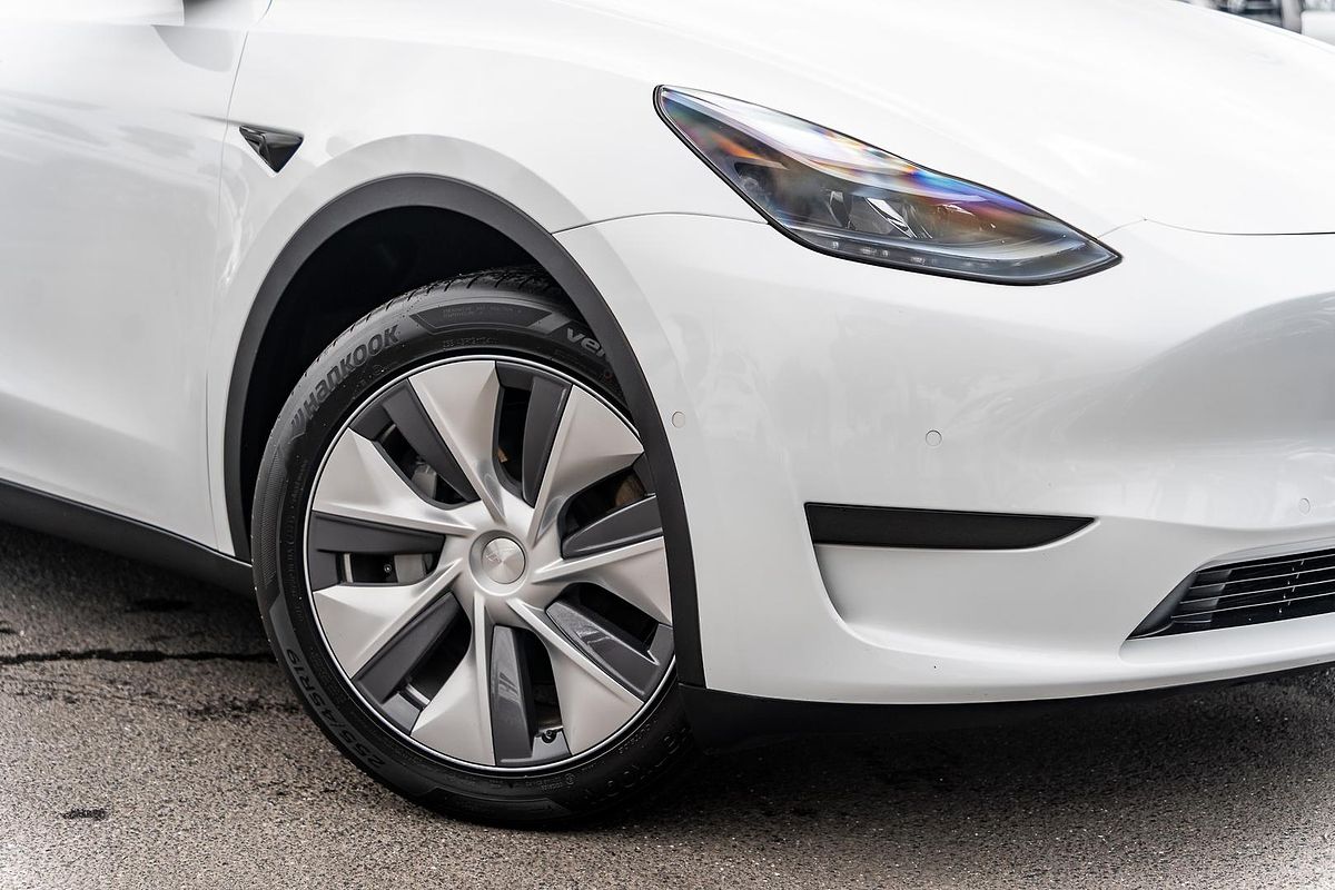 2023 Tesla Model Y Rear-Wheel Drive