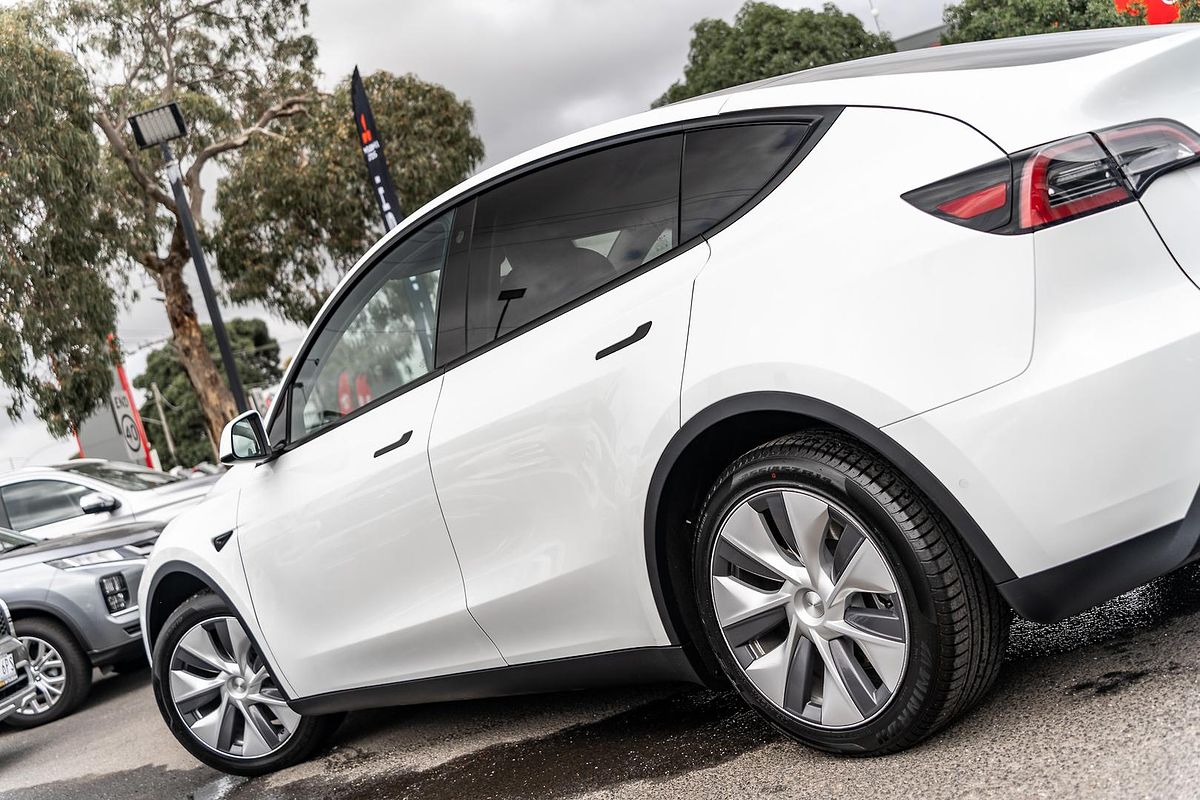 2023 Tesla Model Y Rear-Wheel Drive