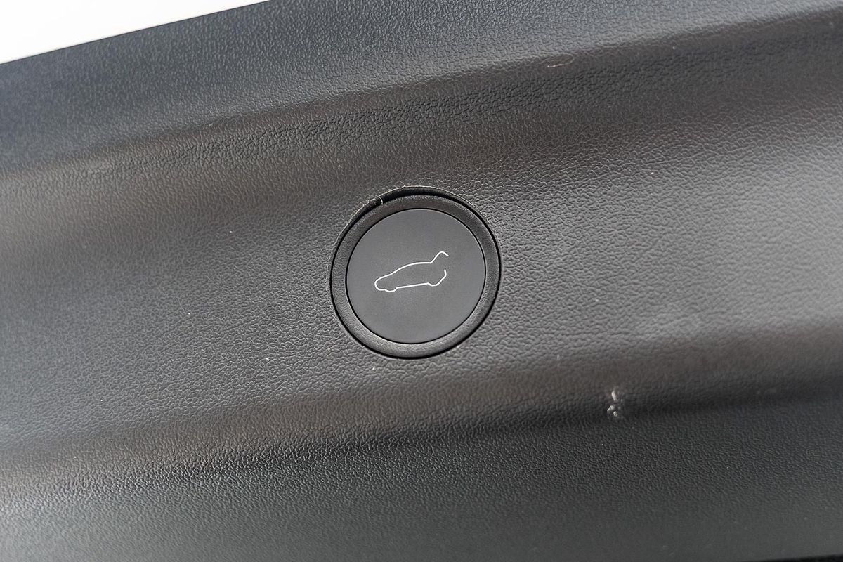 2023 Tesla Model Y Rear-Wheel Drive