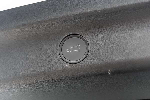 2023 Tesla Model Y Rear-Wheel Drive