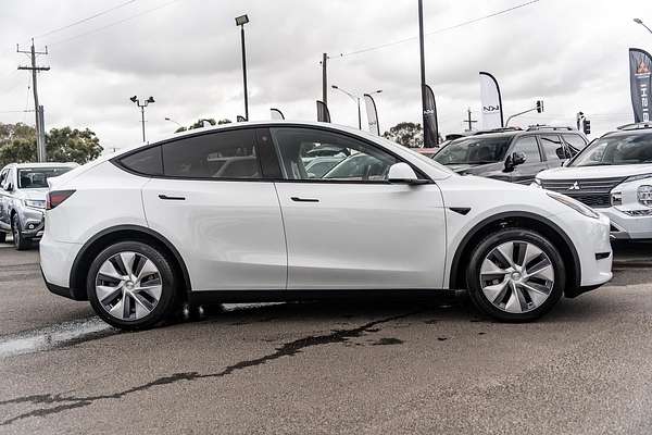 2023 Tesla Model Y Rear-Wheel Drive