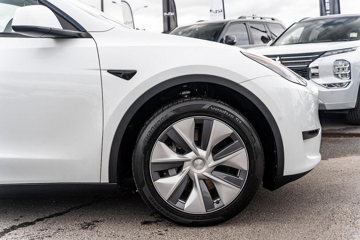 2023 Tesla Model Y Rear-Wheel Drive