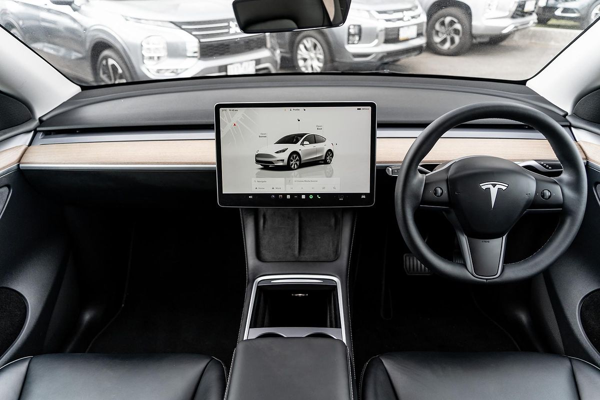 2023 Tesla Model Y Rear-Wheel Drive