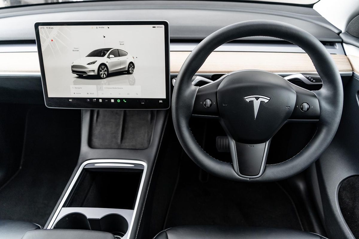 2023 Tesla Model Y Rear-Wheel Drive