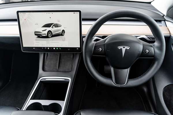 2023 Tesla Model Y Rear-Wheel Drive