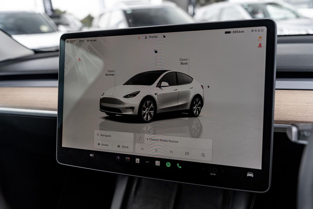 2023 Tesla Model Y Rear-Wheel Drive