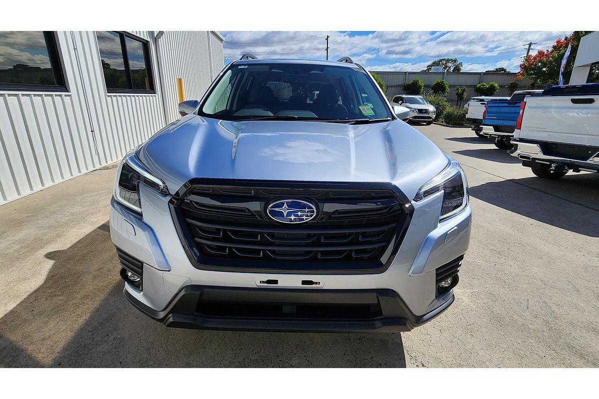 2025 Subaru Forester 2.5i Luxury Special Edition S5