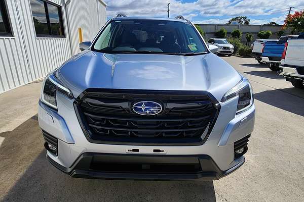 2025 Subaru Forester 2.5i Luxury Special Edition S5