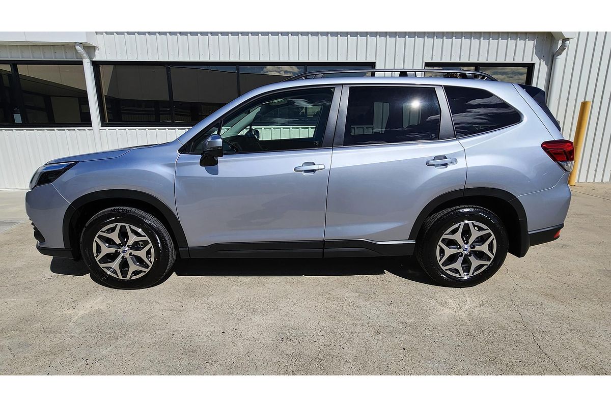 2025 Subaru Forester 2.5i Luxury Special Edition S5