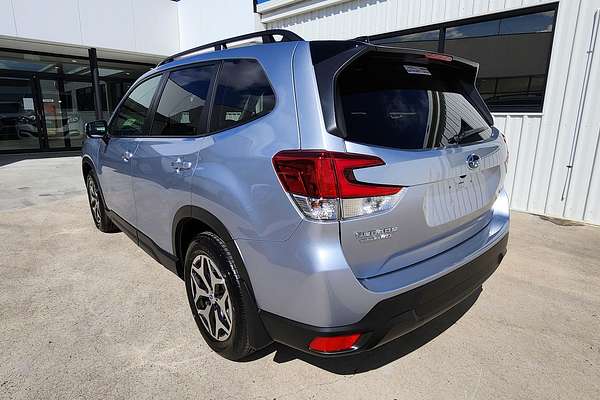 2025 Subaru Forester 2.5i Luxury Special Edition S5