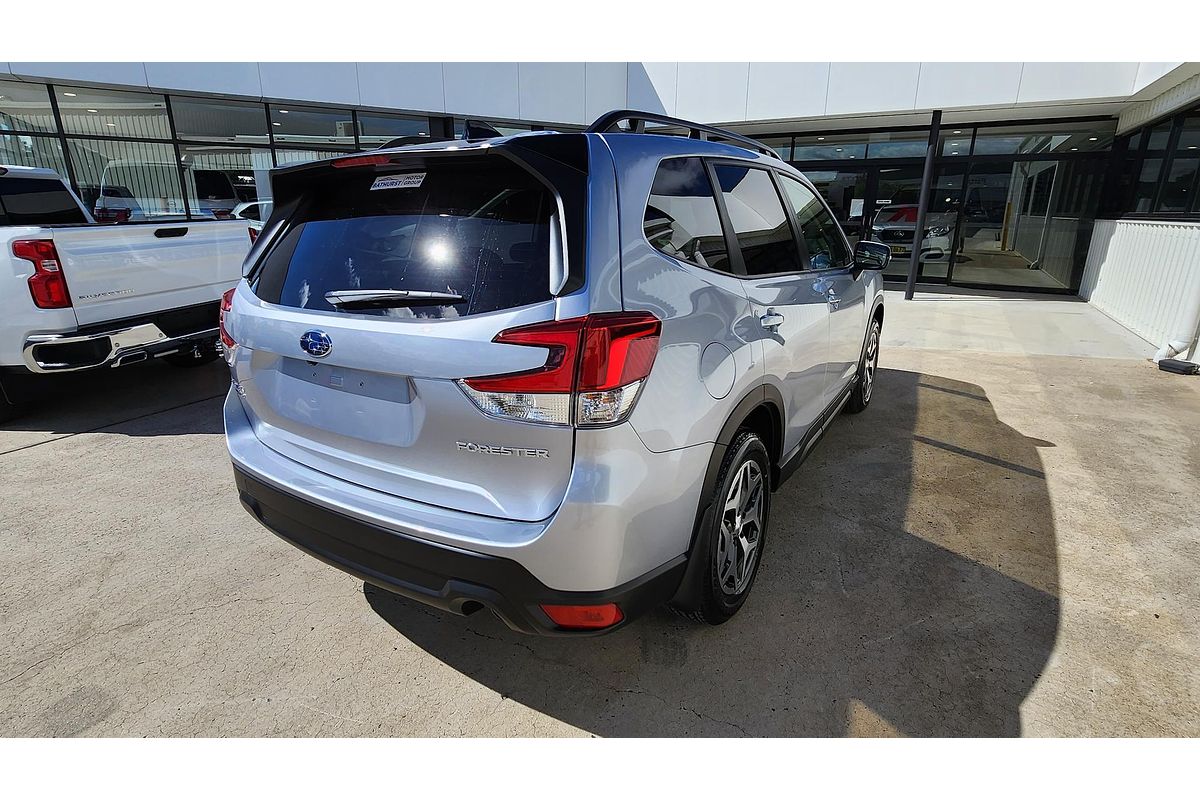 2025 Subaru Forester 2.5i Luxury Special Edition S5