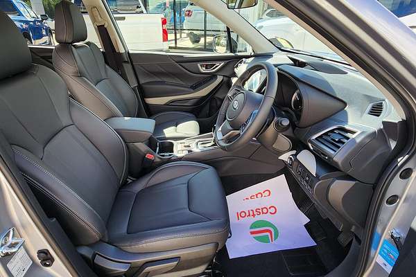 2025 Subaru Forester 2.5i Luxury Special Edition S5