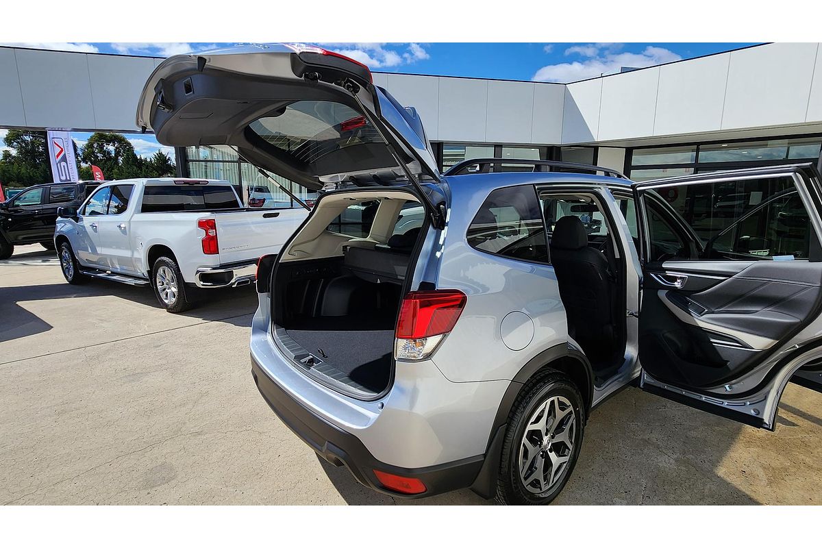 2025 Subaru Forester 2.5i Luxury Special Edition S5