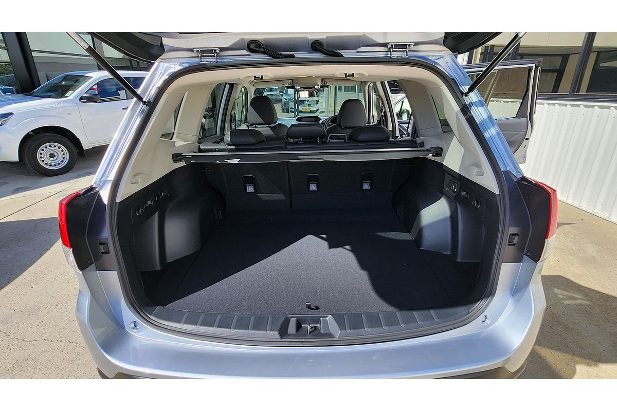 2025 Subaru Forester 2.5i Luxury Special Edition S5