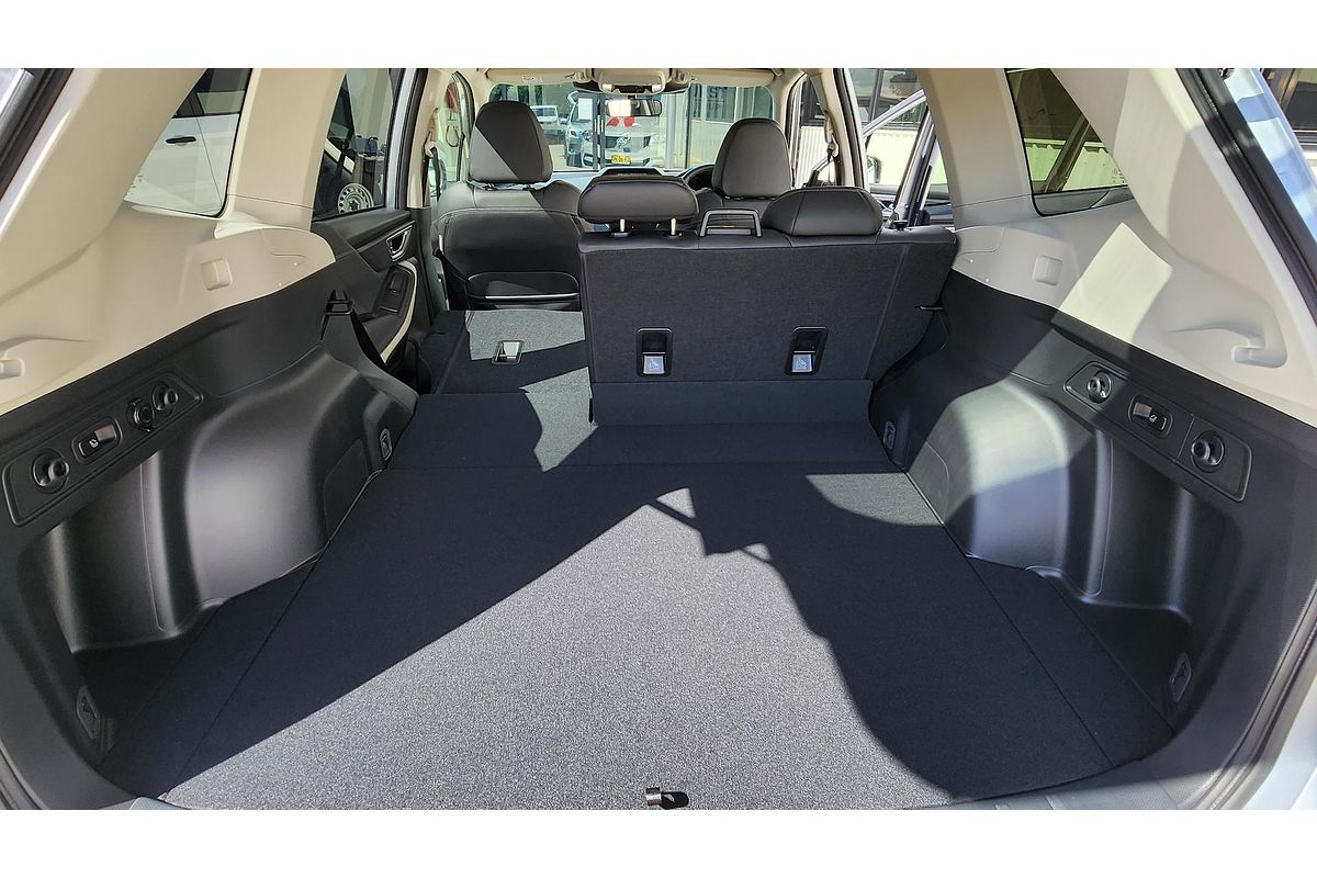 2025 Subaru Forester 2.5i Luxury Special Edition S5