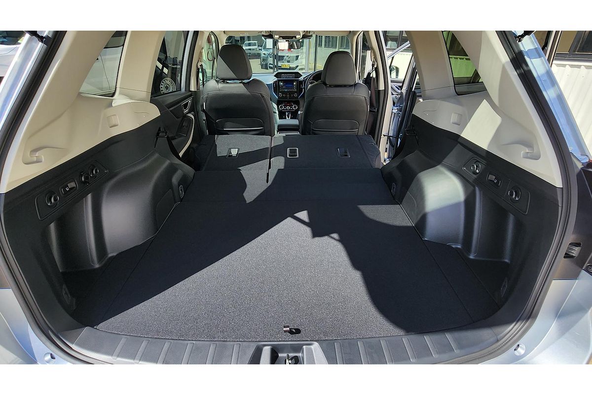 2025 Subaru Forester 2.5i Luxury Special Edition S5