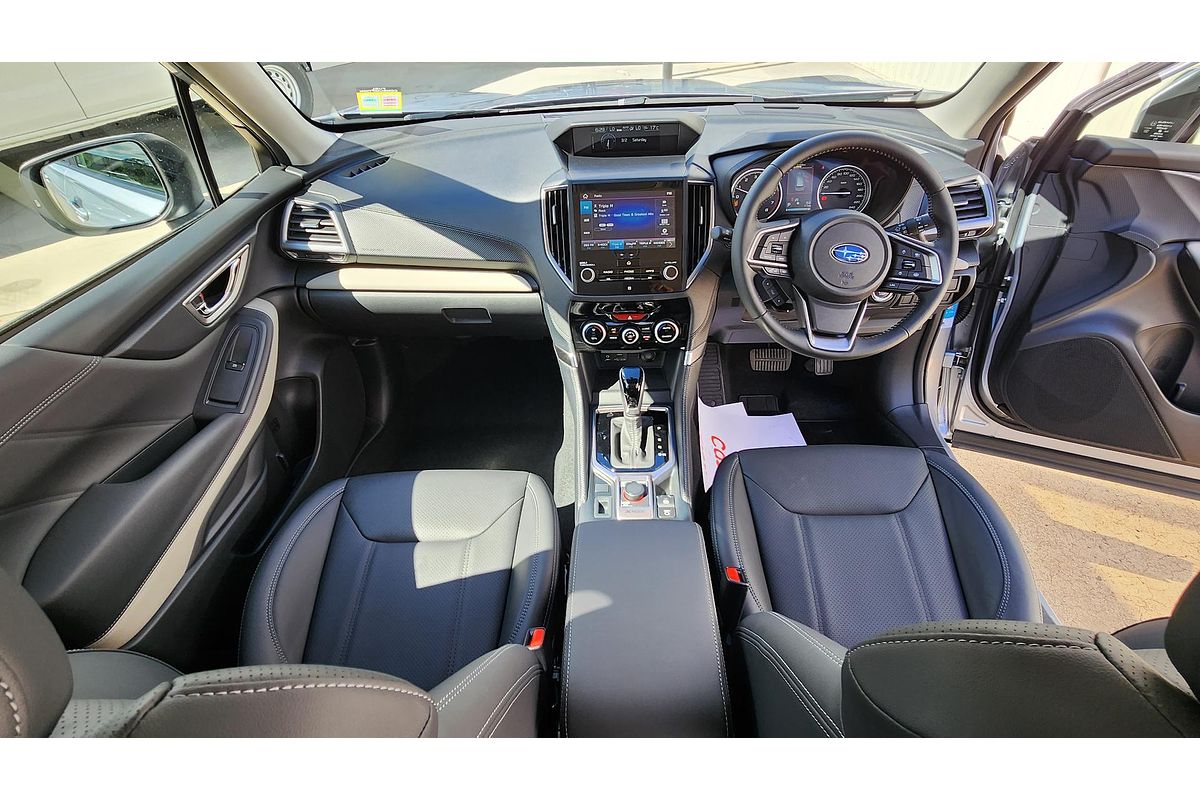 2025 Subaru Forester 2.5i Luxury Special Edition S5