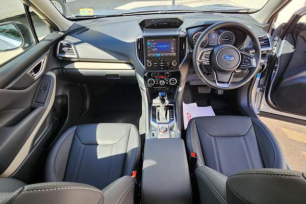 2025 Subaru Forester 2.5i Luxury Special Edition S5