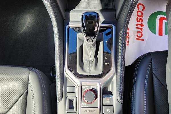 2025 Subaru Forester 2.5i Luxury Special Edition S5