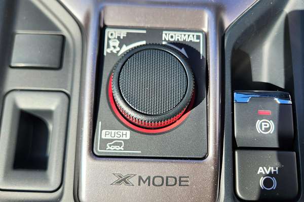 2025 Subaru Forester 2.5i Luxury Special Edition S5