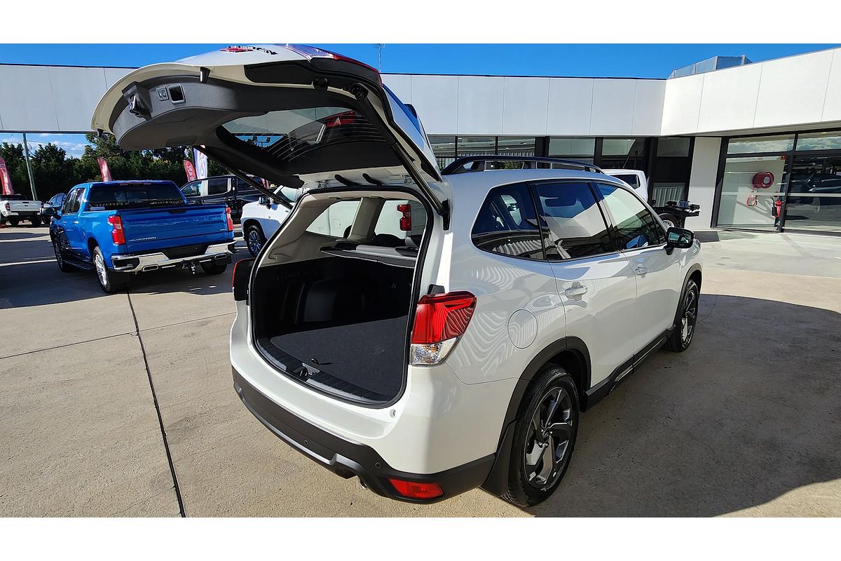 2025 Subaru Forester STI Sport S5