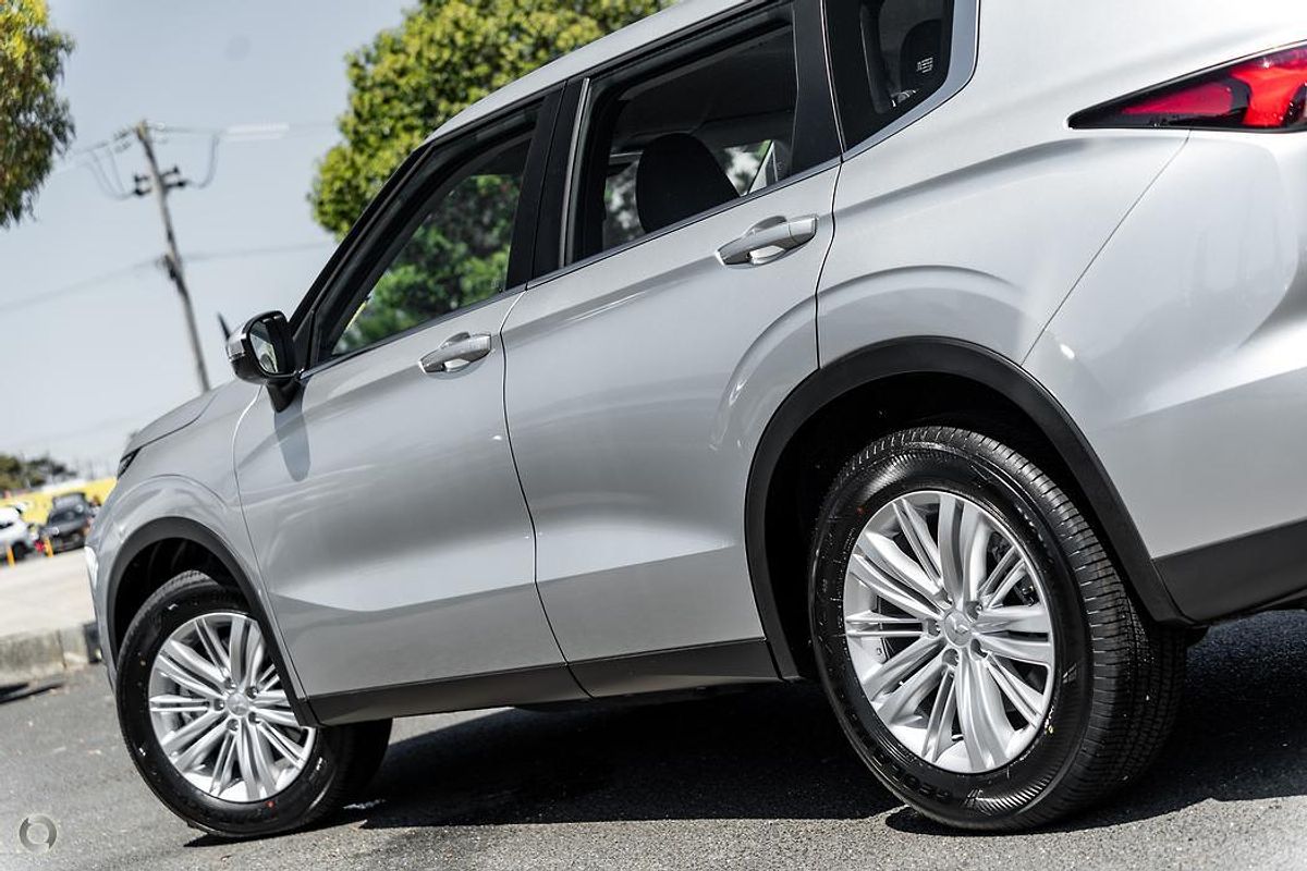 2024 Mitsubishi Outlander ES ZM