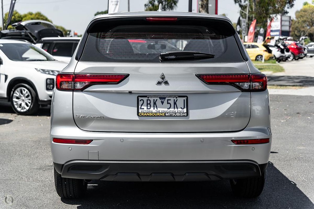 2024 Mitsubishi Outlander ES ZM