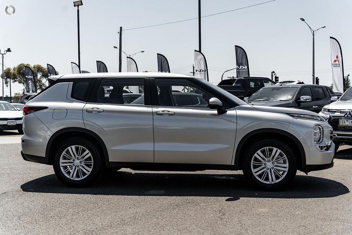 2024 Mitsubishi Outlander ES ZM