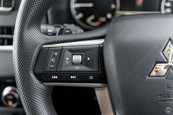 2024 Mitsubishi Outlander ES ZM