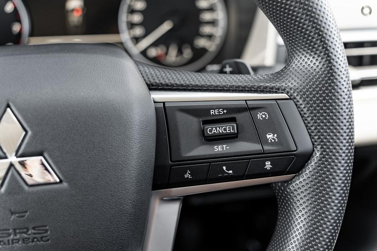 2024 Mitsubishi Outlander ES ZM