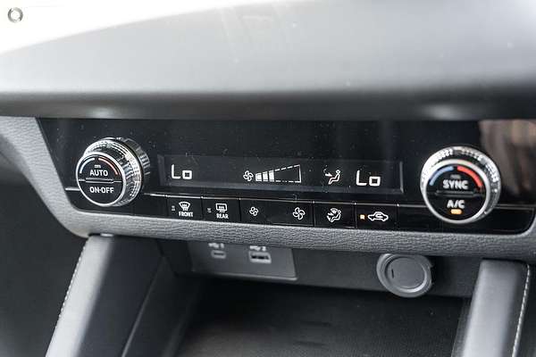 2024 Mitsubishi Outlander ES ZM