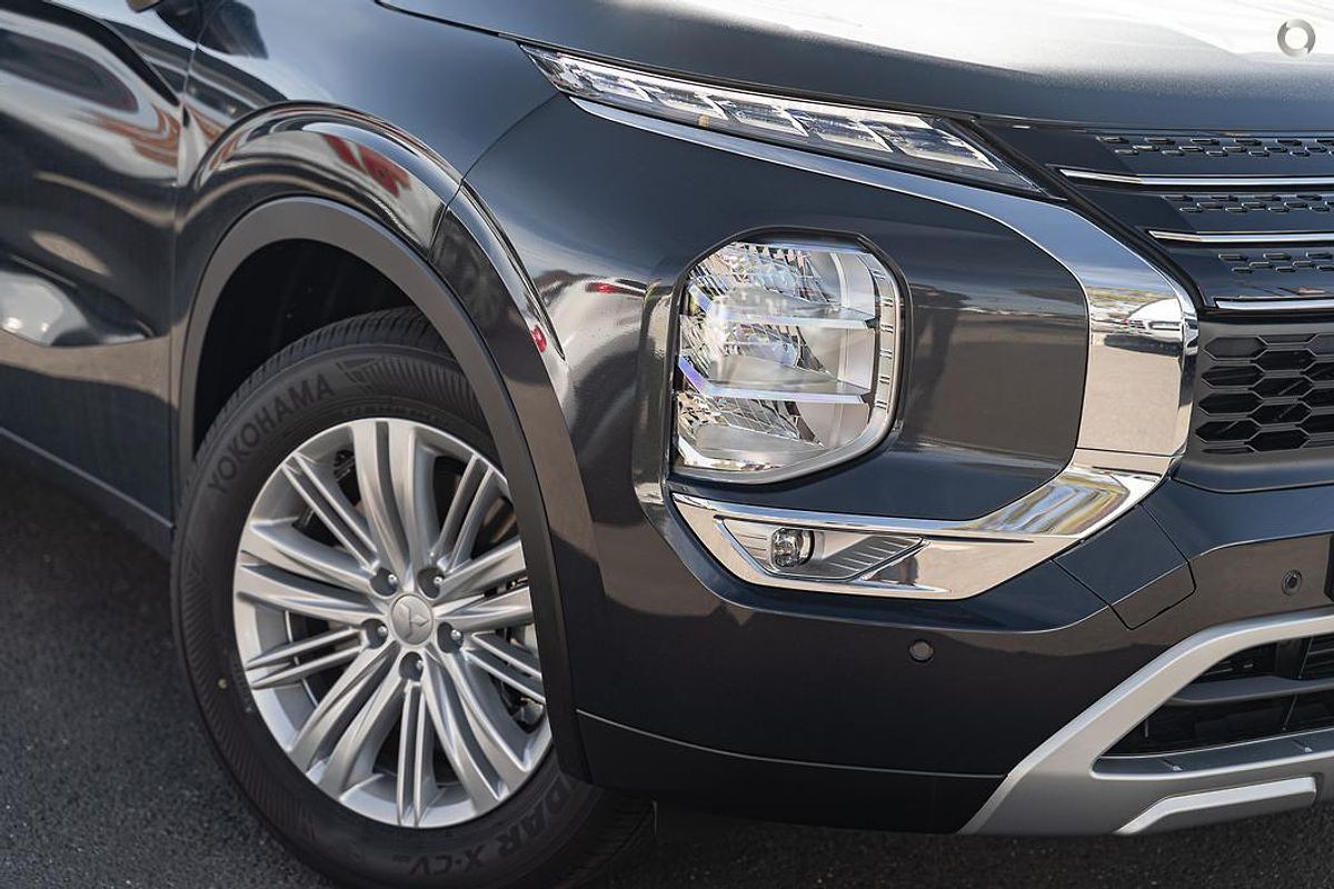 2024 Mitsubishi Outlander LS ZM