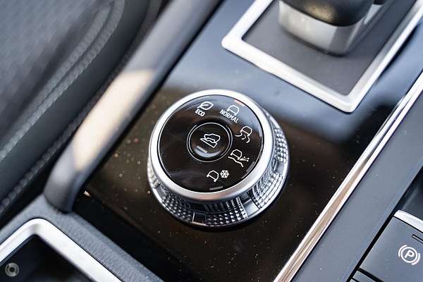 2024 Mitsubishi Outlander LS ZM