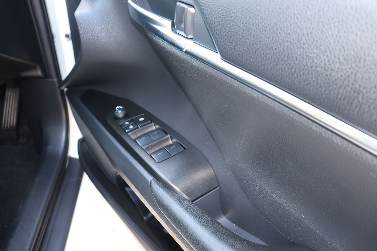 2021 Toyota Camry Ascent AXVH70R