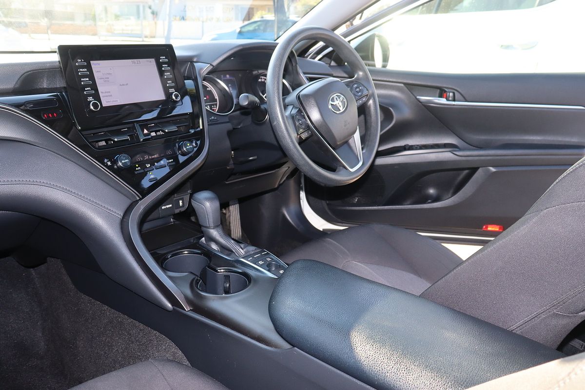 2021 Toyota Camry Ascent AXVH70R