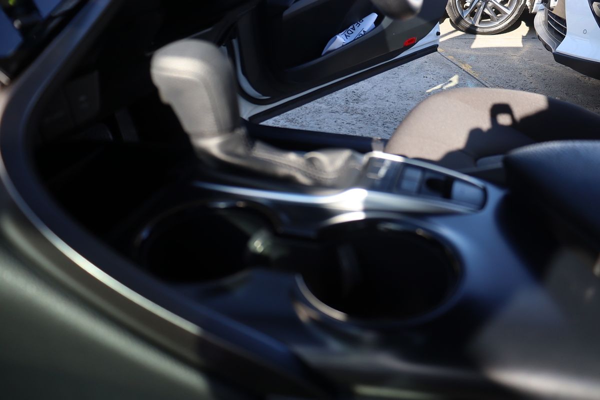 2018 Toyota Camry Ascent AXVH71R