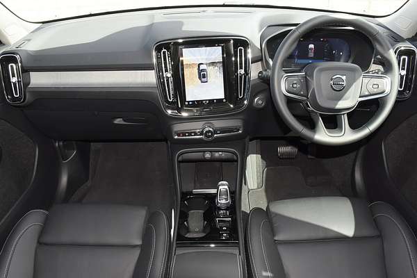 2023 Volvo XC40 Ultimate B4 Bright