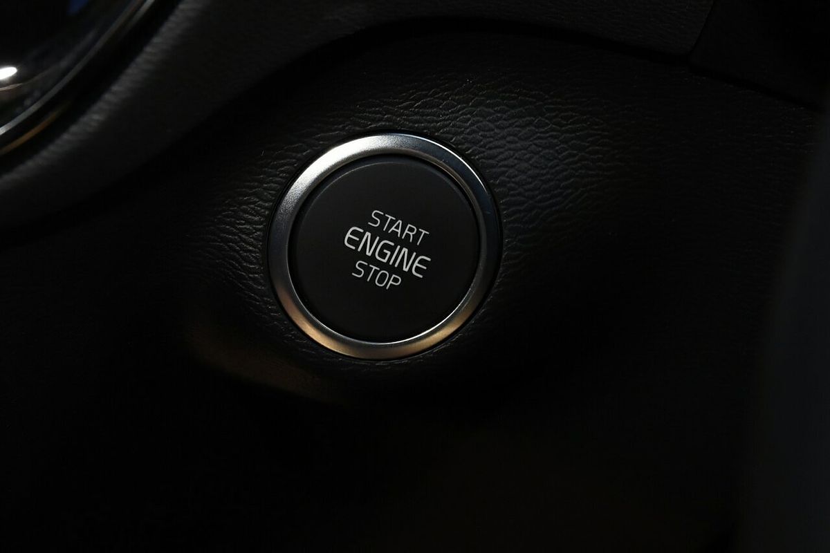 2023 Volvo XC40 Ultimate B4 Bright