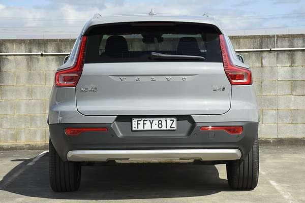 2023 Volvo XC40 Ultimate B4 Bright