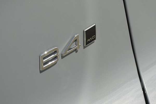 2023 Volvo XC40 Ultimate B4 Bright