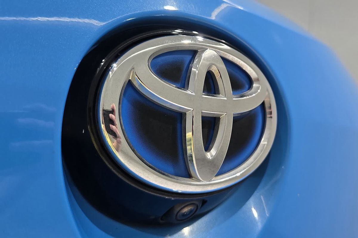 2020 Toyota Corolla ZR Hybrid ZWE211R