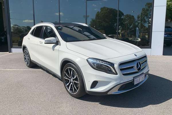 2015 Mercedes-Benz GLA-Class GLA250 X156