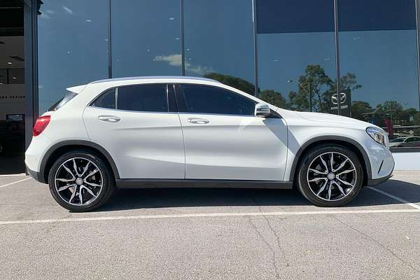 2015 Mercedes-Benz GLA-Class GLA250 X156