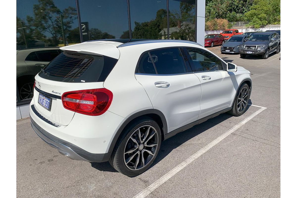 2015 Mercedes-Benz GLA-Class GLA250 X156