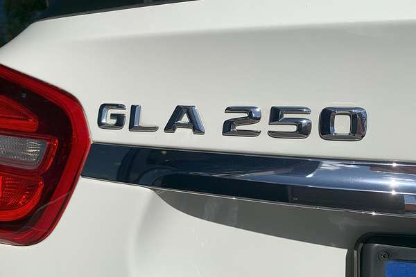 2015 Mercedes-Benz GLA-Class GLA250 X156