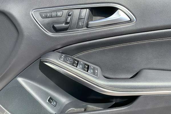 2015 Mercedes-Benz GLA-Class GLA250 X156