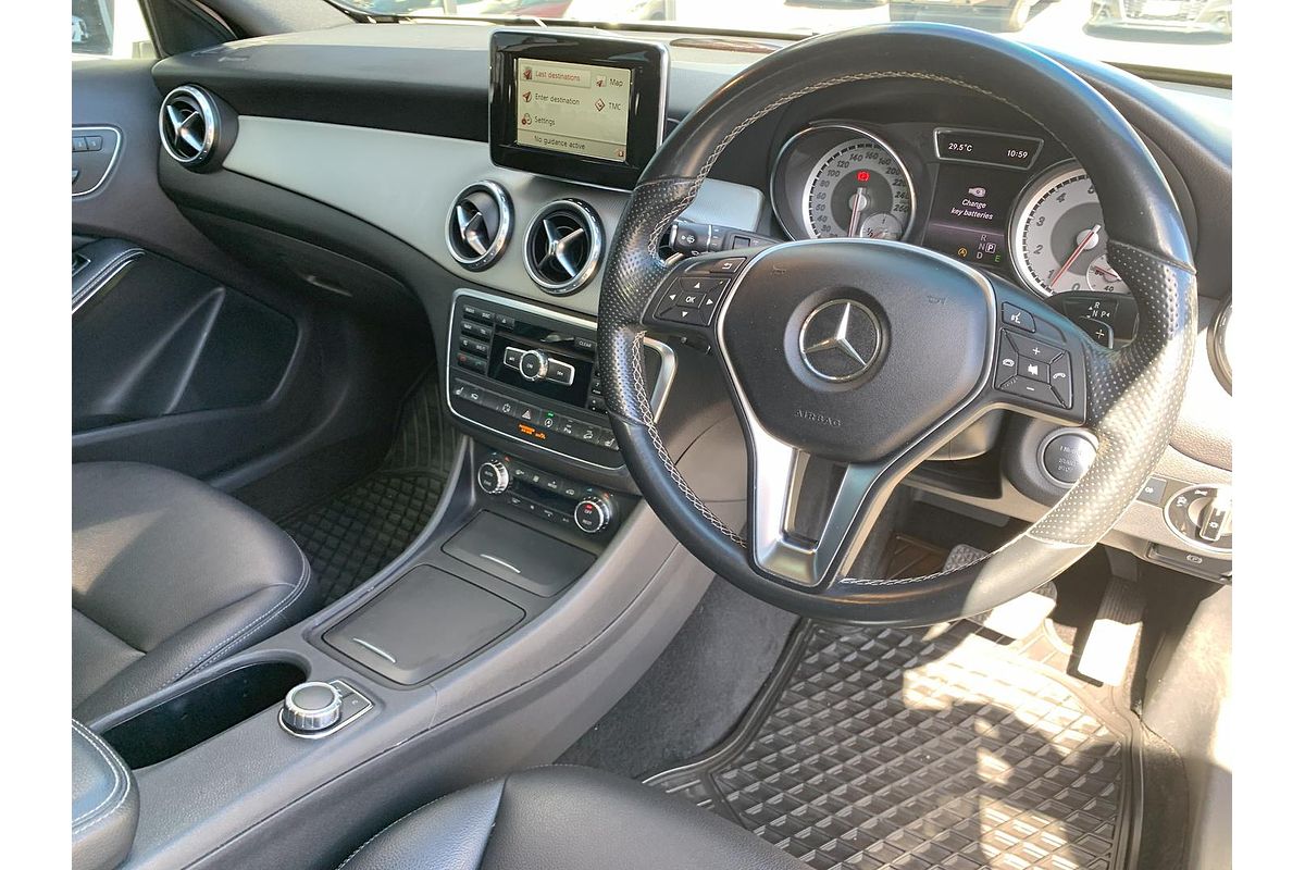 2015 Mercedes-Benz GLA-Class GLA250 X156